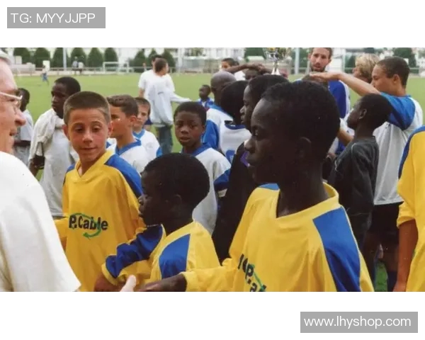 平凡人如何逆袭成足球明星的励志故事与奋斗历程